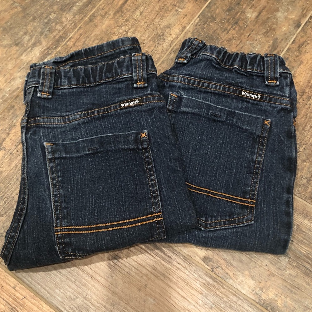 2 pair Wrangler Jeans